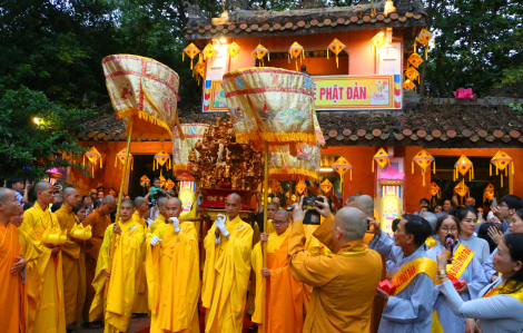 Trang nghiêm lễ rước Phật độc đáo ở cố đô Huế