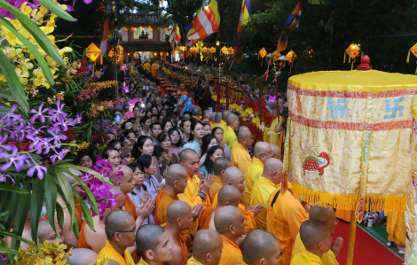 Trang nghiêm lễ Mộc dục và rước Phật tại cố đô Huế