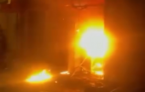 Cháy cửa hàng kinh doanh, sửa chữa máy lạnh, 1 người tử vong