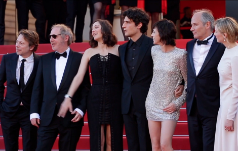 Liên hoan phim Cannes cấm khách mời diện trang phục phản cảm lên thảm đỏ