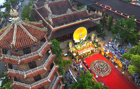 Trang nghiêm Đại lễ Phật đản tại Huế