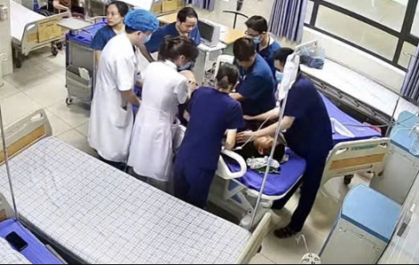 Từ các vụ hành hung nhân viên y tế, Bộ Y tế yêu cầu biện pháp giảm nguy cơ xung đột