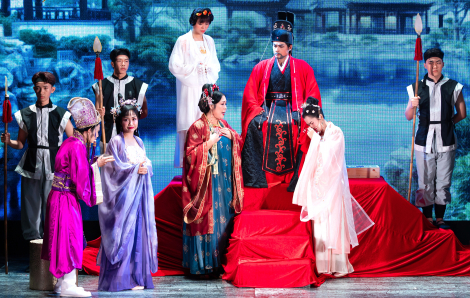 “Kép đẹp” Hòa Hiệp tái xuất Sân khấu Kịch Hồng Vân với vai diễn “độc lạ”