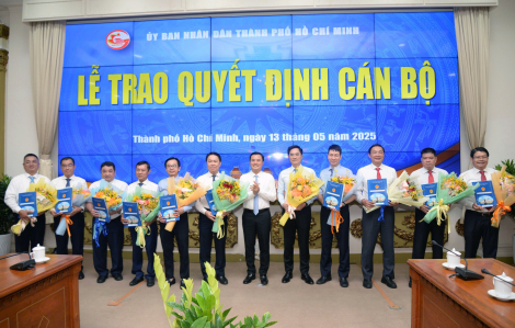 Sở Xây dựng TPHCM có 11 Phó giám đốc, Giám đốc Sở GTVT giữ quyền Giám đốc Sở Xây dựng