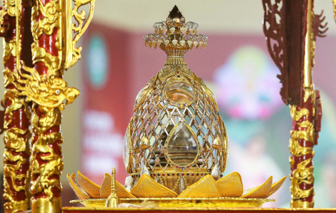 Cận cảnh xá lợi Đức Phật - Quốc bảo Ấn Độ đang ở chùa Quán Sứ