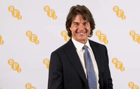 Tom Cruise học nghề từ… ống kính máy quay