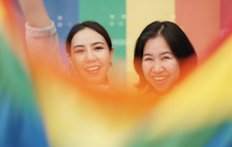 Nuôi con bằng yêu thương và thấu hiểu