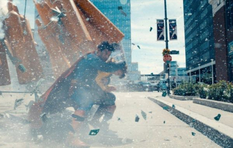 Superman trở lại với trailer đầy kịch tính