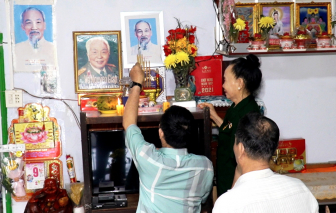 Tháng Năm về, chúng con lại làm mâm cơm dâng Người
