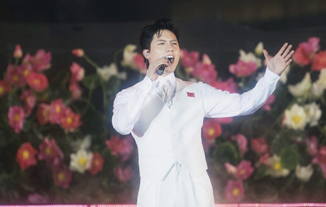 Anh Tú giới thiệu ca khúc viết về Bác Hồ