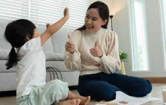 Giúp con tìm niềm vui sống