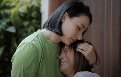 Hồng Loan buồn lòng trước tuyên bố "từ mặt" của doanh nhân Kim Loan