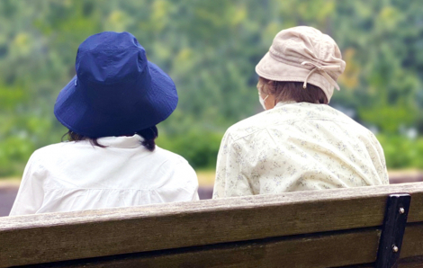 Khi người già tìm bạn đồng hành sang thế giới bên kia