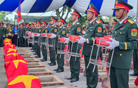 Truy điệu, an táng 76 hài cốt liệt sĩ hy sinh vì nghĩa vụ quốc tế cao cả ở Lào