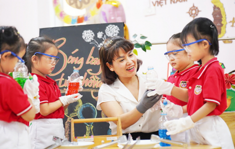 Miễn học phí phải đi liền với nâng chất lượng giáo dục