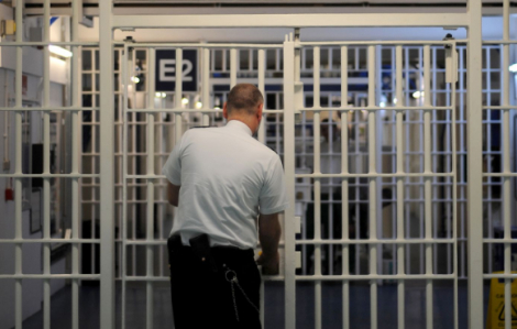 Tội phạm tình dục ở Anh phải đối mặt với việc thiến hóa học