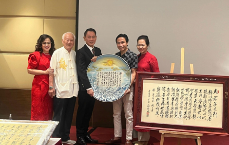 Chữ “hiếu” lớn lên trong từng con chữ của cha