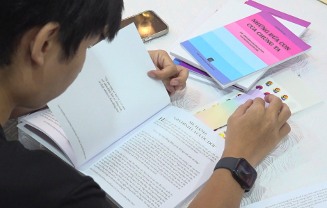 Ra mắt sách dành cho cha mẹ có con thuộc cộng đồng LGBT