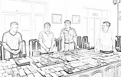 Bắt ổ nhóm “đạo chích” trộm hơn 300 chiếc điện thoại của du khách tại chùa Tam Chúc