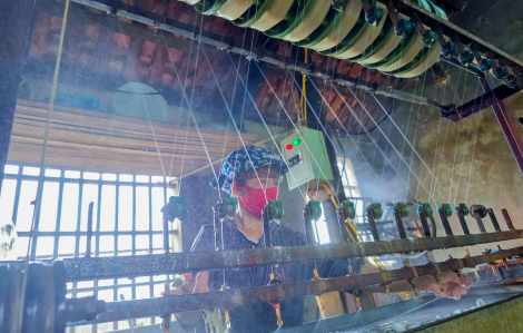 Những người "ăn cơm đứng" giữ nghề