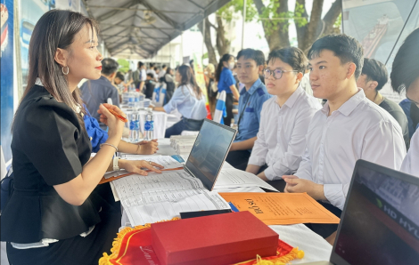 Lao động trẻ thiếu kỹ năng, doanh nghiệp “mệt mỏi” khi tuyển dụng