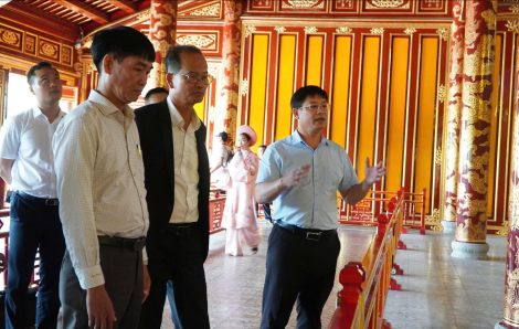 Huế yêu cầu kiểm điểm các tổ chức, cá nhân để xảy ra vụ bẻ gãy ngai vàng triều Nguyễn