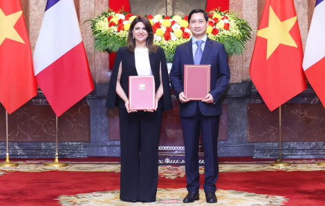 Sanofi và VNVC trao văn kiện hợp tác chuyển giao công nghệ sản xuất vắc xin