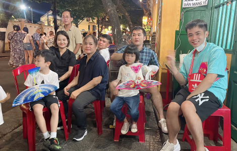 “Thương ba thì kể chuyện ba nghe”