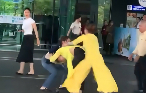 2 nữ nhân viên đánh nhau ở sân bay Phú Quốc
