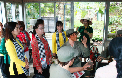 Phụ nữ TPHCM và hành trình đến với địa chỉ đỏ