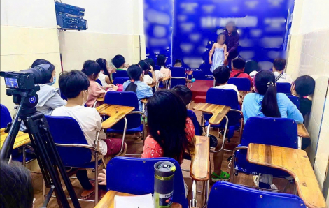 Bi hài chuyện cha mẹ ép con viết hộ ước mơ