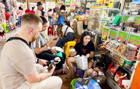 Tiểu thương bối rối với hóa đơn điện tử