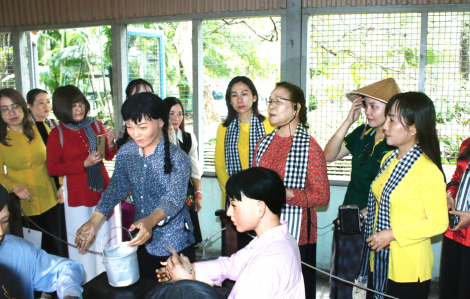 Về địa chỉ đỏ để vun bồi lòng yêu nước