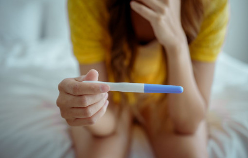 Nghi chị gái chưa chồng bị dính bầu