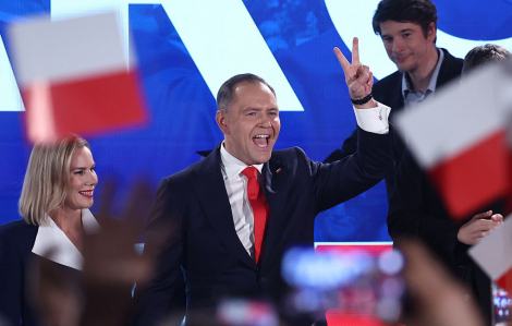 Ba Lan chào đón tổng thống mới, là một võ sĩ quyền Anh