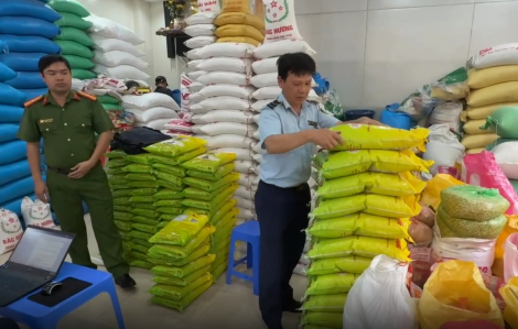 Điểm danh loạt cửa hàng bán gạo giả mạo ST25 của Ông Cua ở Hà Nội