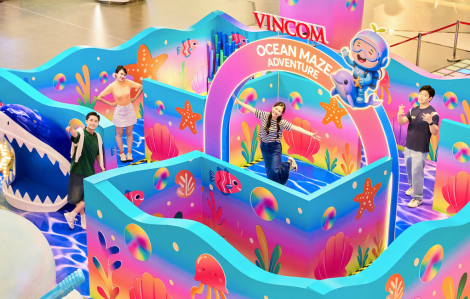 Nghỉ hè giữa thành phố lên ngôi, các gia đình hiện đại rủ nhau đi trung tâm thương mại “nghỉ dưỡng” kiểu mới