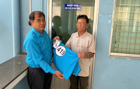 Thu hồi thẻ, cho ra khỏi nghiệp đoàn tài xế xích lô giật tiền khách nước ngoài