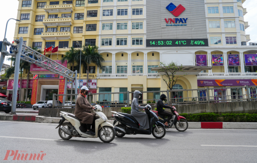 Hà Nội như "chảo lửa" khi nhiệt độ vượt 40 độ C