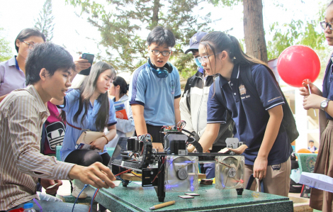 Học phí đại học tăng cao: Quỹ tín dụng sinh viên phải đủ lớn