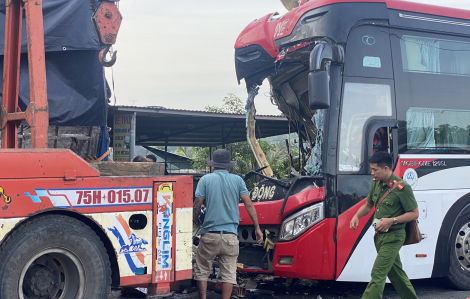 Nhiều nạn nhân trong vụ tai nạn kinh hoàng ở Huế đang tiếp tục được phẫu thuật