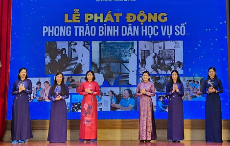 Hội Liên hiệp Phụ nữ Việt Nam phát động phong trào "Bình dân học vụ số"