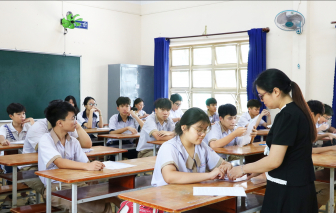 Thi lớp Mười năm 2025 tại TPHCM: Thí sinh giảm, tỉ lệ trúng tuyển tăng