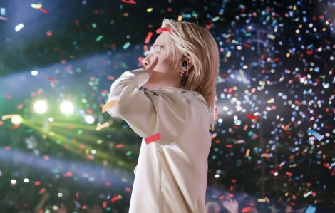 Bán lightstick gần 1 triệu đồng, công ty của Jack - J97 có đang “lách luật”?