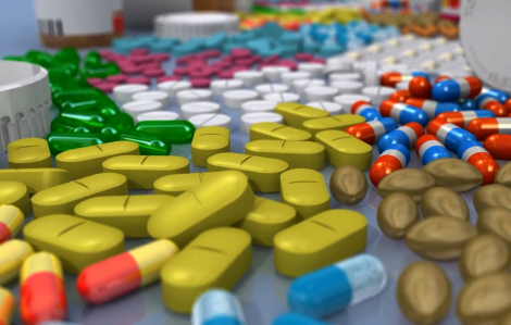 Bộ Y tế yêu cầu tăng cường sản xuất, nhập khẩu thuốc điều trị COVID-19