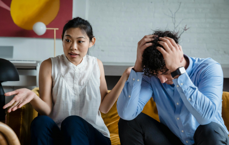 Vợ chồng lục đục vì hoá đơn tiền điện