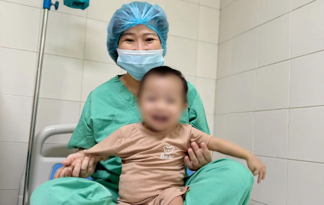 Bệnh nhi 15 tháng tuổi hồi sinh kỳ diệu sau ca ghép gan
