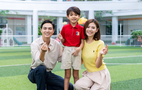 Các “hot family” Chúng Huyền Thanh - Jay Quân, Tú Vi - Văn Anh bật mí bí quyết chọn trường học lớp Một cho con
