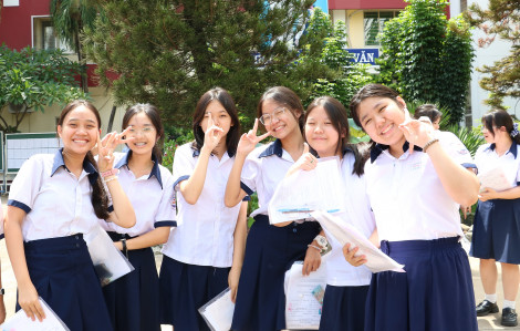 Thí sinh TPHCM phấn khởi vì đề thi ngữ văn lớp Mười không quá khó