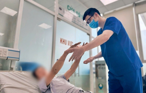 Người đàn ông 42 tuổi bị co giật sau nhiều giờ làm việc dưới nắng